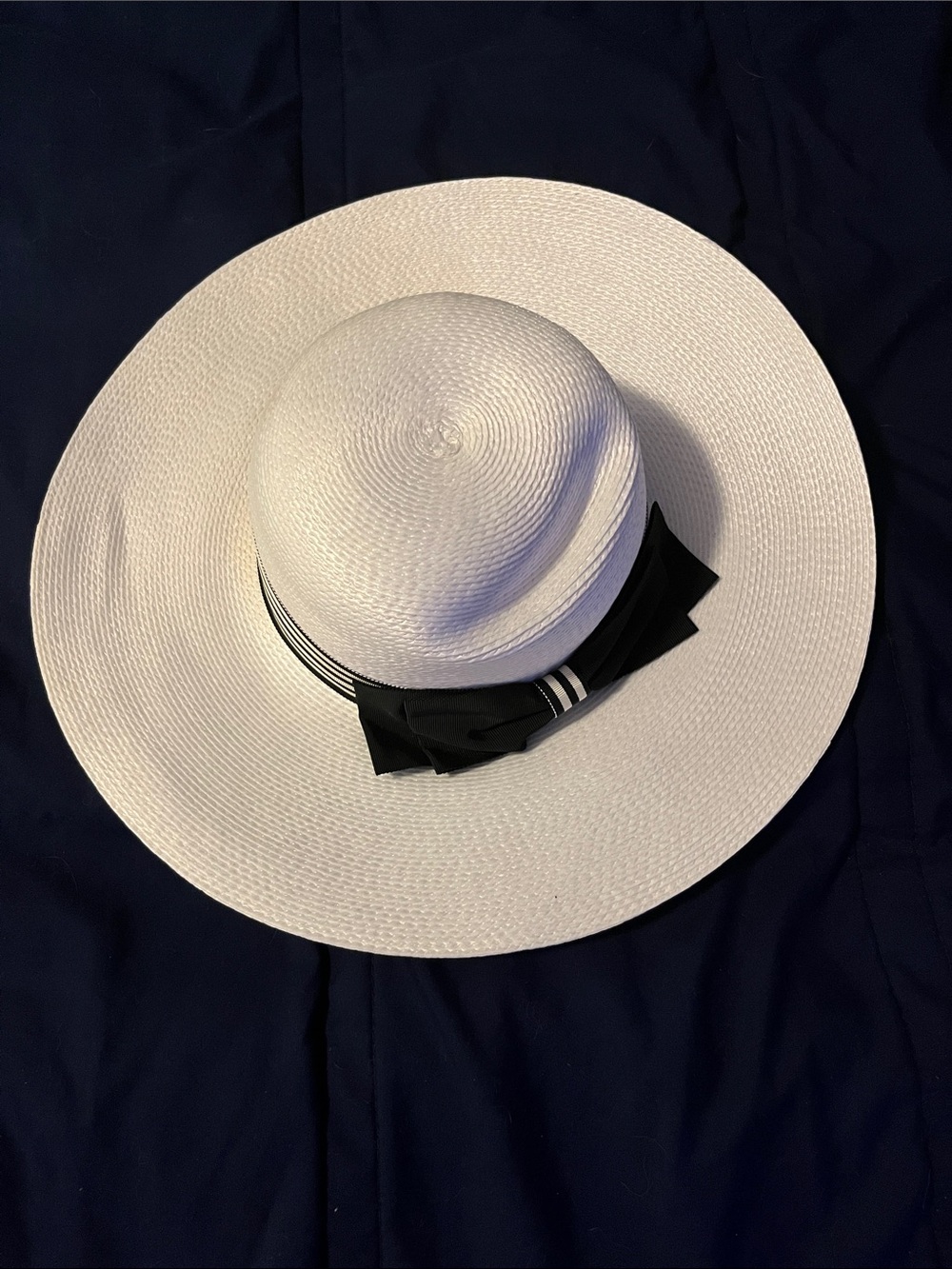 Vintage Stuart Allen Classic White Wide-Brim Sun Hat with striped band and bow